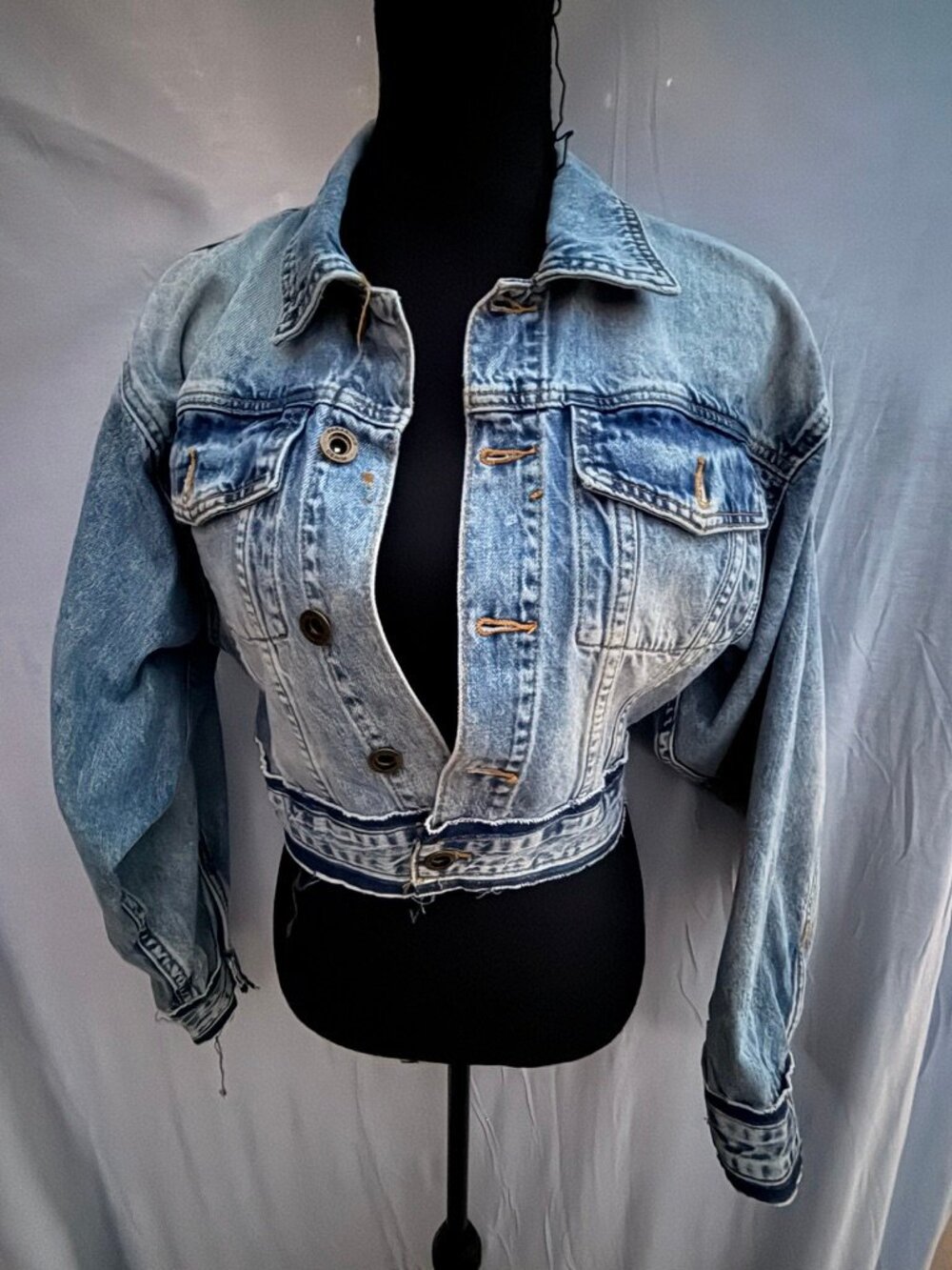 Parasuco Cropped Light Wash Denim Jacket Medium